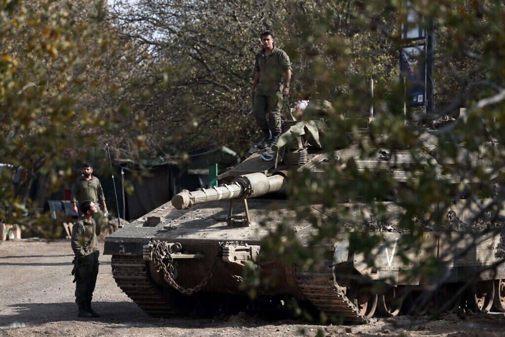 חיילי צה"ל סמוך לגבול עם סוריה. | EPA