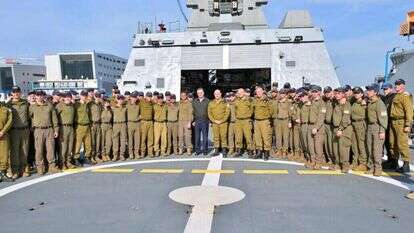 ביקור שר הביטחון בבסיס חיל הים בחיפה. | שלומי אמסלם, משרד הביטחון ביקור שר הביטחון בבסיס חיל הים בחיפה. | שלומי אמסלם, משרד הביטחון