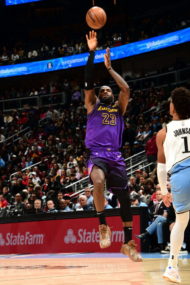 יחיד בדורו גם בימים לא טובים. במדי הלייקרס. | איי.אף.פי