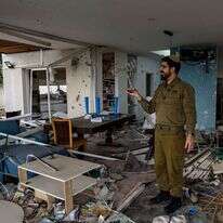 אליהו גליל בביתו במושב שתולה. | נעמה שטרן