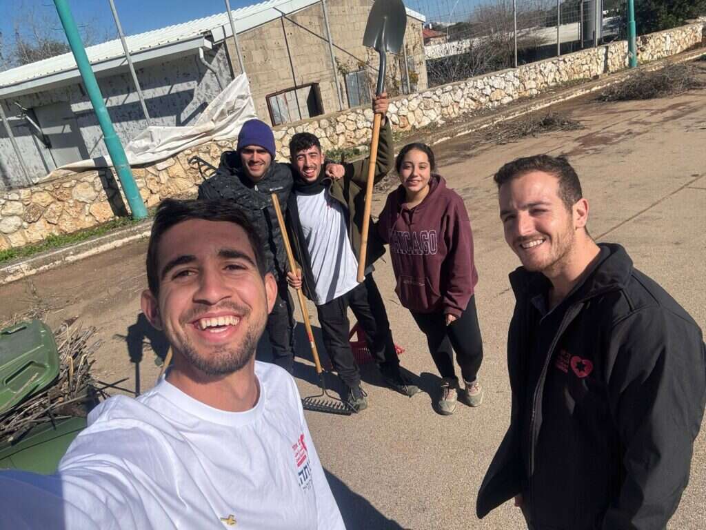 מתנדבי "לב אחד" משקמים בתים בצפון