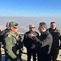 הרמטכ"ל, שר הביטחון, ראש הממשלה ואלוף פיקוד צפון. | תקשורת שר הביטחון