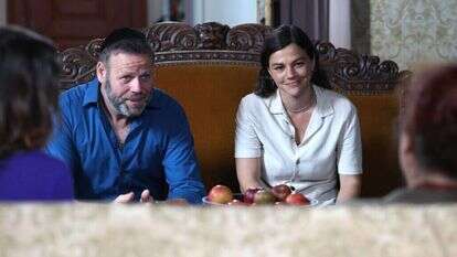 הטבעת. | אליה ספינופולוס, scaled הטבעת. | אליה ספינופולוס, scaled