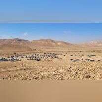 מטיילים בנגב. | ליאור שויימר- רט"ג