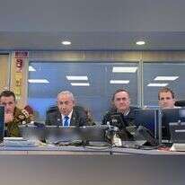 נתניהו, כ"ץ והרצי הלוי בבור של חיל האוויר בזמן התקיפה בתימן. | קובי גדעון, לע"מ