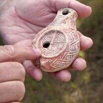 נר החרס הנדיר. | אמיל אלג'ם, רשות העתיקות (1)