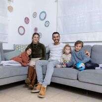 משפחת ארונסון, בארות־יצחק. | יוסי אלוני