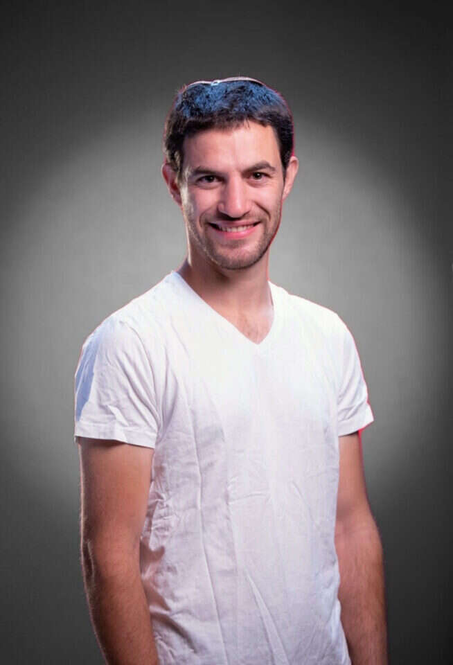 יוני מאיר. | נוי עינב