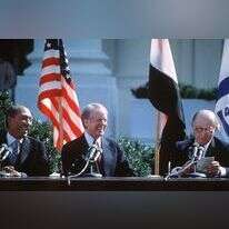 בגין, קרטר וסאדאת בטקס חתימת הסכם השלום. | AFP