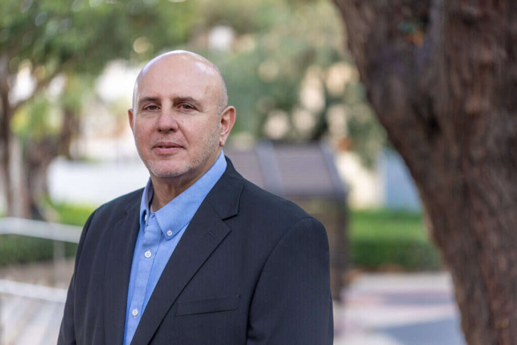 פרופ' אביתר מתניה. | יוסי אלוני