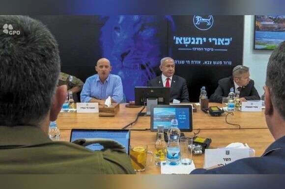 מתוך ישיבת הקבינט בפיקוד המרכז, לפני שבועיים. | מסך, לשכת רוה"מ