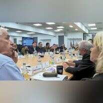 ישיבת הקבינט בפיקוד המרכז | מסך, לשכת רוה"מ