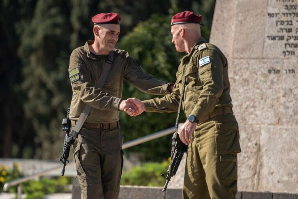 אלוף גורדין ותא"ל יובל גז. | דובר צה"ל