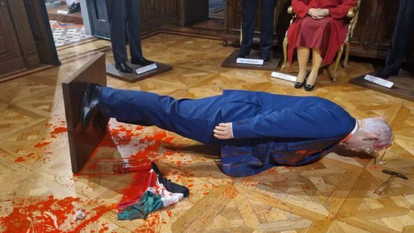 פסל נתניהו מופל ומושחת במוזיאון השעווה במקסיקו. | מרשתות חברתיות ע"פ סעיף 27א'