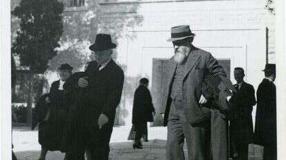 שוקן ומרטין בובר באוניברסיטה העברית בהר הצופים. | טים נחום גידל, באדיבות מכון שוקן למחקר היהדות, JTS