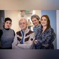 חומרים פסיכדליים אינם תרופת פלא. צוות "מטיב", מימין: דליה עמית־זיוון, ד"ר אנה הרווד־גרוס, ד"ר דני ברום, ד"ר מוריה רחמני. | אריק סולטן