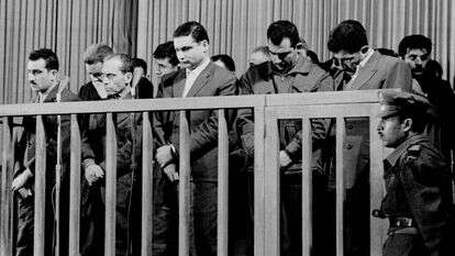 אלי כהן בהקראת גזר דינו בבית המשפט בדמשק, 1965. | איי. פי