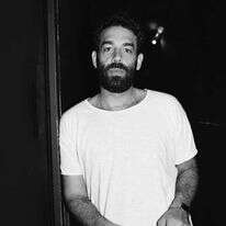 רביד פלוטניק. | לינקטון