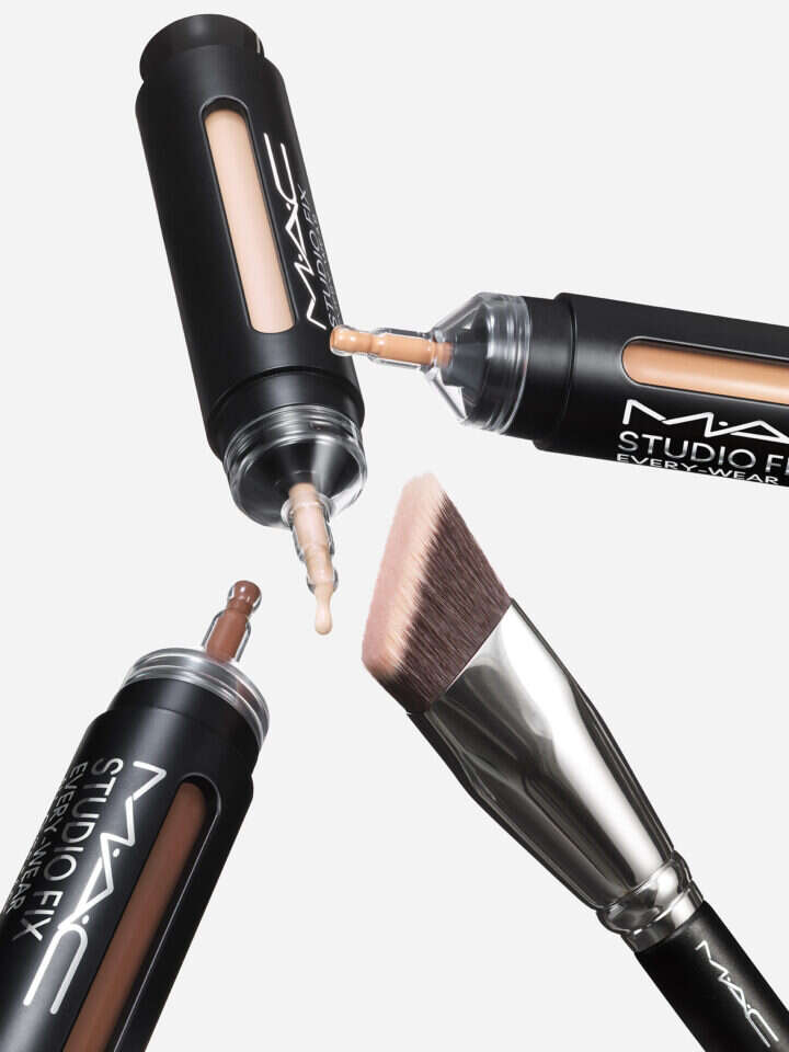 קונסילר ומייקאפ אפ של מאק. | יחצ חול.jpg