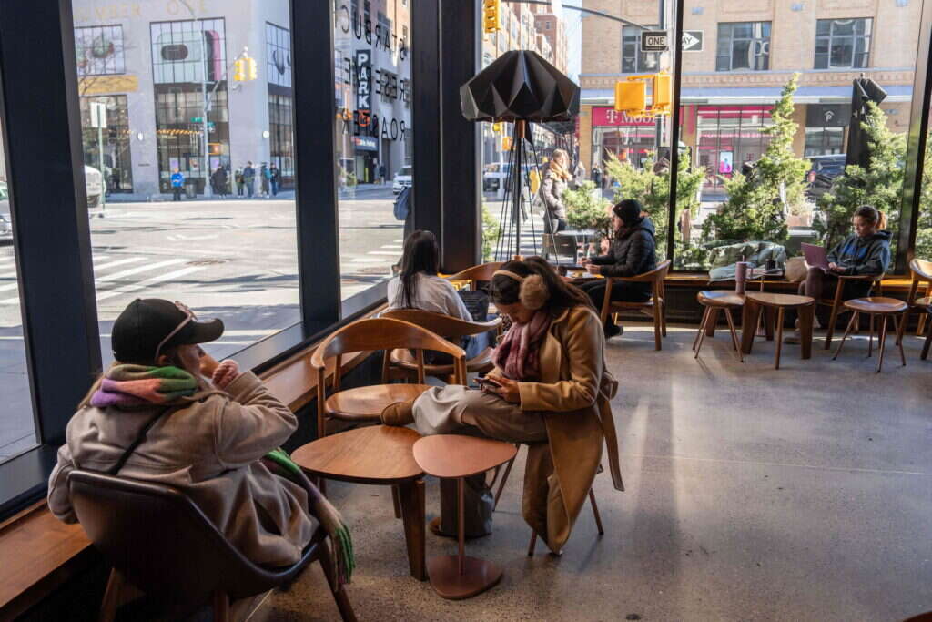 בית קפה של סטארבקס. | Getty Images via AFP