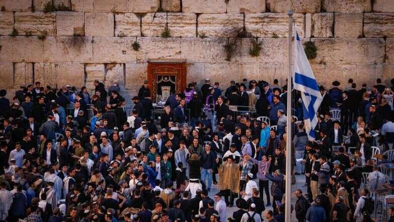 מתפללים בכותל המערבי | חיים גולדברג, פלאש 90 מתפללים בכותל המערבי | חיים גולדברג, פלאש 90