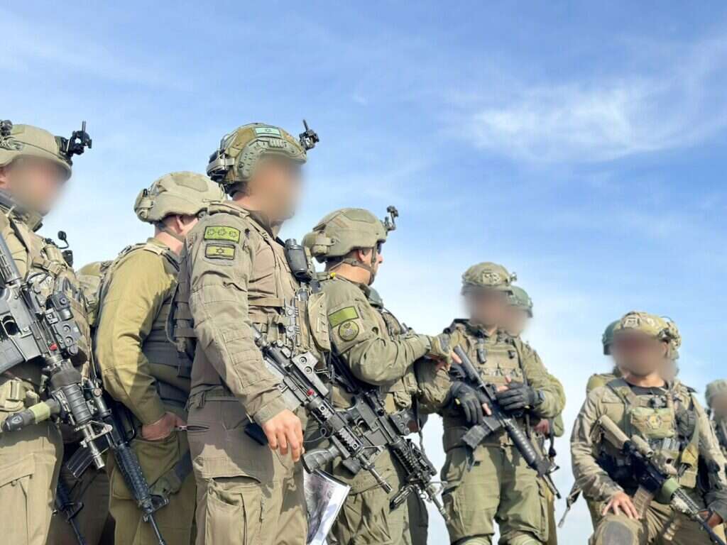 מפקד אוגדה 162, תת-אלוף איציק כהן בסיור במרחב צפון עוטף רצועת עזה. | דובר צה"ל