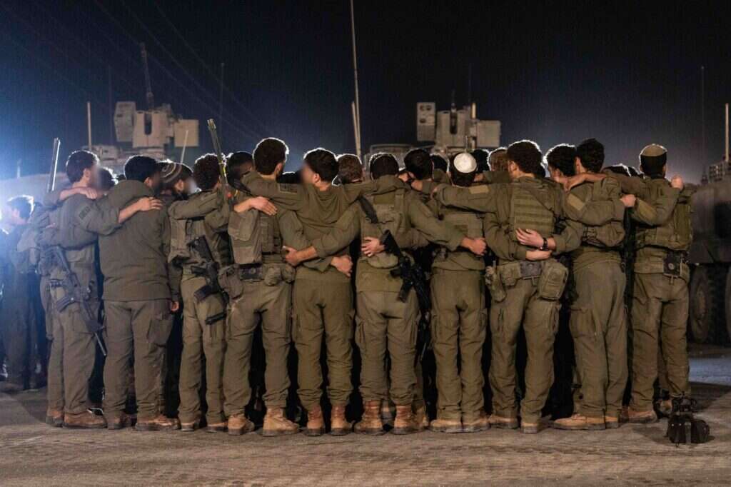 לוחמי חטיבת הנח"ל ביציאתם מרצועת עזה. | דובר צה"ל