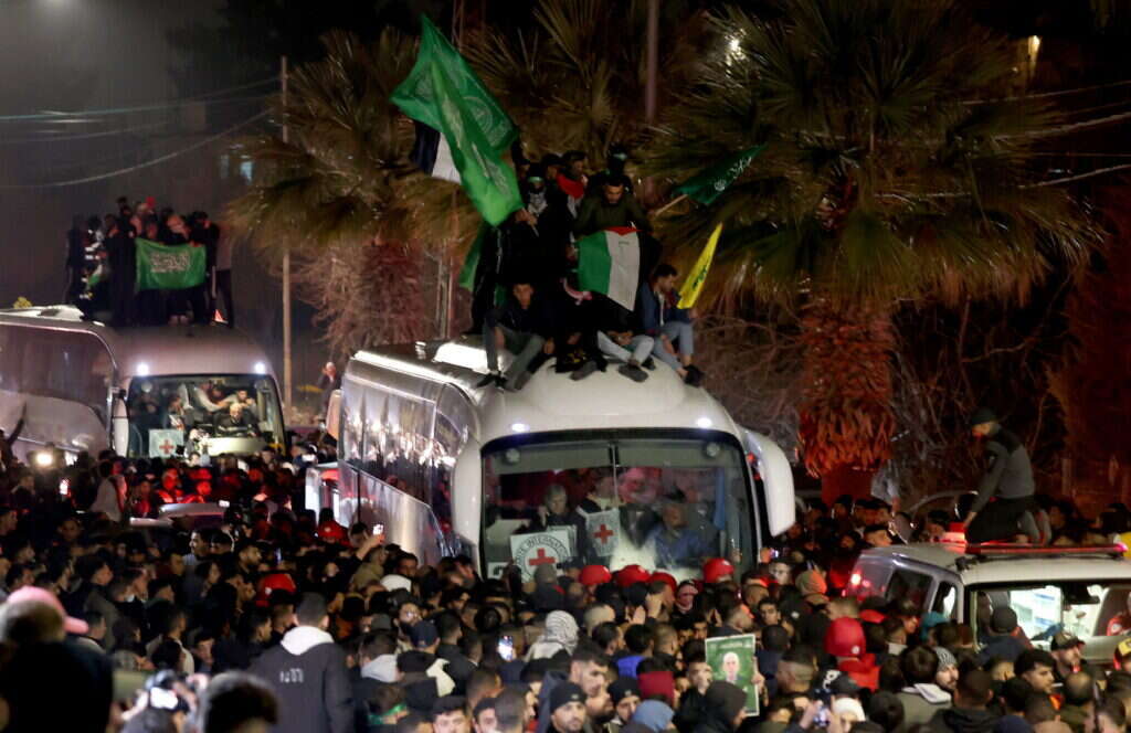 חגיגות שחרור מחבלים ברמאללה, לאחר הסכם הפסקת אש | EPA