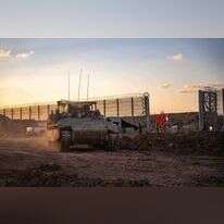 כוחות חטיבת גבעתי ביציאה מרצועת עזה. | דו"צ