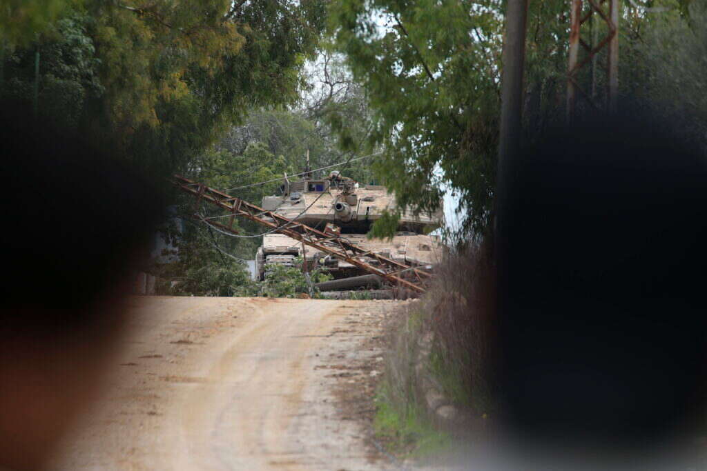 טנק של צה"ל בלבנון. | EPA/STR
