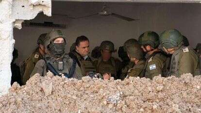 שר הביטחן ישראל כץ במחנה הפליטים ג'נין, היום. | אריאל חרמוני, משרד הביטחון. שר הביטחן ישראל כץ במחנה הפליטים ג'נין, היום. | אריאל חרמוני, משרד הביטחון.