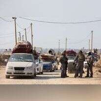 בדיקת מכוניות עזתיות בציר נצרים. | איי.אף.פי