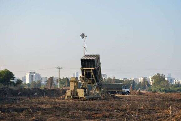 סוללת כיפת ברזל. | בן דורי, פלאש 90 סוללת כיפת ברזל. | בן דורי, פלאש 90