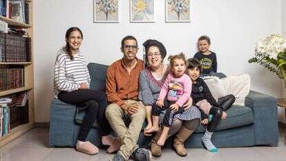 משפחת מבורך, לוד. | אבישג שאר־ישוב משפחת מבורך, לוד. | אבישג שאר־ישוב