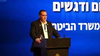 אייל זמיר. | אגף דוברות וקשרי ציבור במשרד הביטחון אייל זמיר. | אגף דוברות וקשרי ציבור במשרד הביטחון