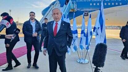 ראש הממשלה בנימין נתניהו לפני עלייתו למטוס "כנף ציון" והמראתו לוושינגטון. ארכיון | לע"מ