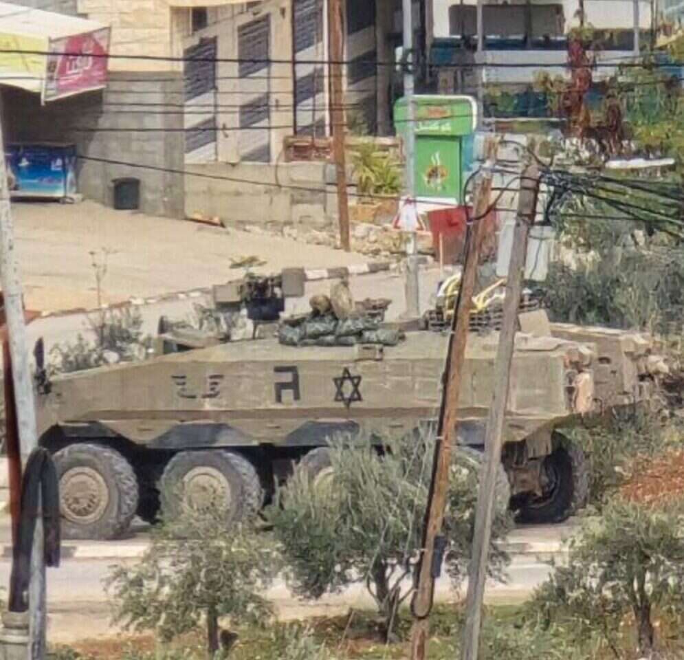 נגמ"ש איתן ביו"ש. | כלי תקשורת פלסטינים