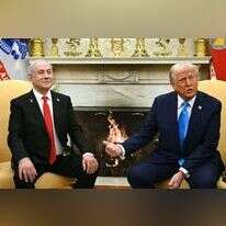 רה"מ נתניהו בפגישתו עם נשיא ארה"ב טראמפ בבית הלבן. | AFP