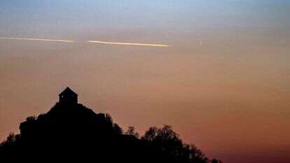 כוכב שביט בשמי הונגריה. | EPA