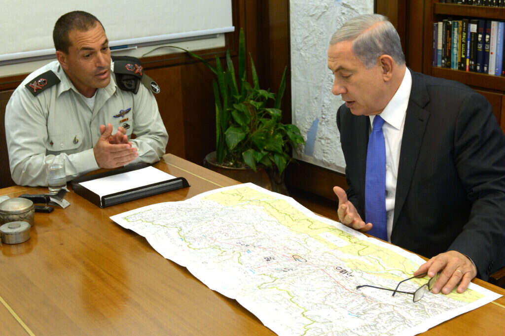 בנימין נתניהו ואייל זמיר. | לע"מ