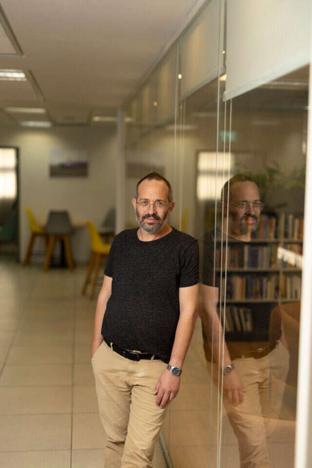 "דביר נהרג לפני השלמת הדוקטורט. אחרי שסיימתי הגיע המשבר". ד"ר יואב שורק. | נעמה שטרן