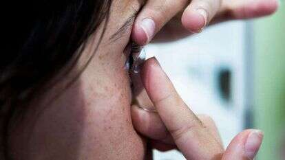 עדשות מגע. | נתי שוחט, פלאש 90 עדשות מגע. | נתי שוחט, פלאש 90