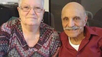 שלמה מנצור הי"ד ואשתו מזל. | מסך מכאן 11