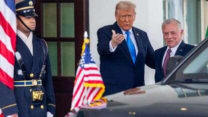 פגישת טראמפ ועבדאללה. | EPA/SHAWN THEW