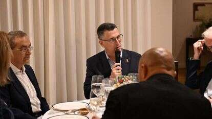 שר החוץ גדעון סער עם שגרירי האיחוד האירופי. | יובל יוסף, לע״ם