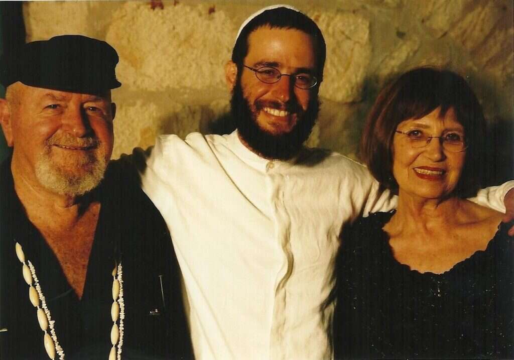 ניר מנוסי עם הוריו, דידי וצילה, בחתונתו