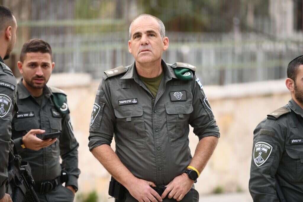 סנ"צ ערן נוישול, ק' אח"מ מג"ב. ללא קרדיט