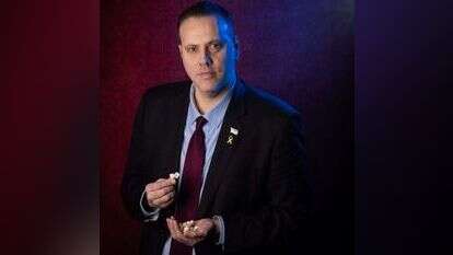 "קשה לי מאוד עם חלק מהנהגת עולם
התרבות בישראל". שר התרבות מיקי זוהר. | אריק סולטן. צולם ב"הוט סינמה", מודיעין