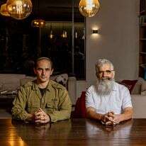 הרב אברהם סתיו והרב יובל שרלו. | נעמה שטרן