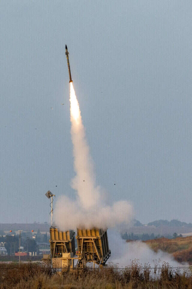 "בלעדיה היה פה מרחץ דמים". כיפת ברזל. | יונתן זינדל, פלאש 90 "בלעדיה היה פה מרחץ דמים". כיפת ברזל. | יונתן זינדל, פלאש 90